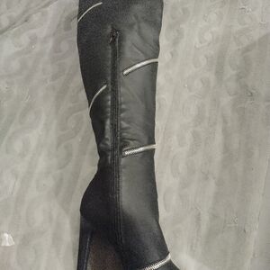 High heel boots leather.